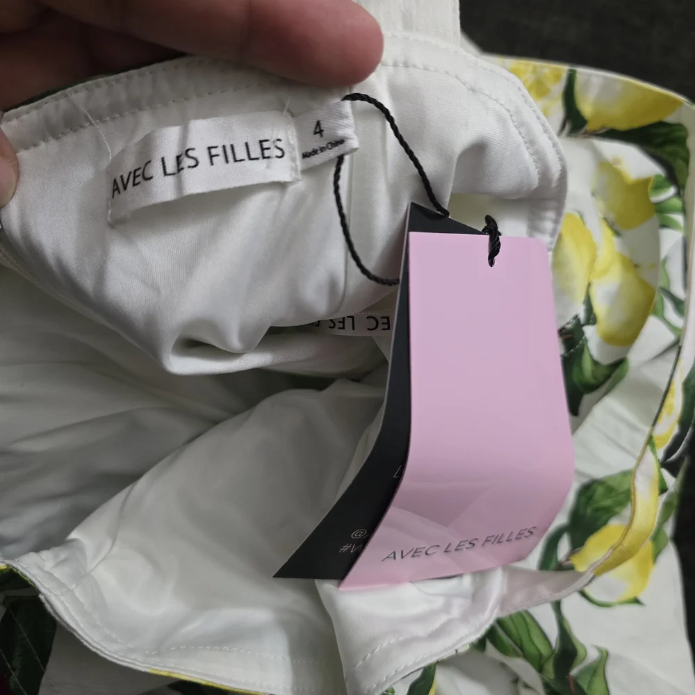 Avec Les Filles White and Yellow Lemon-Print Midi Dress - Picture 10 of 16